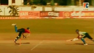 Mohammed Azharuddeen's Dive to Effect a Run Out During a Kerala T20 Game Will Remind You of Jonty Rhodes | Watch Video